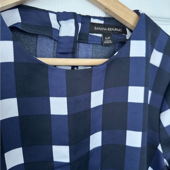 Banana Republic blouse - size small, plaid print, navy blue and white - Picture 2 of 4
